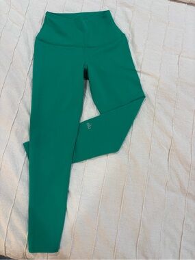 ALO Yoga Kids Leggings in Emerald Green